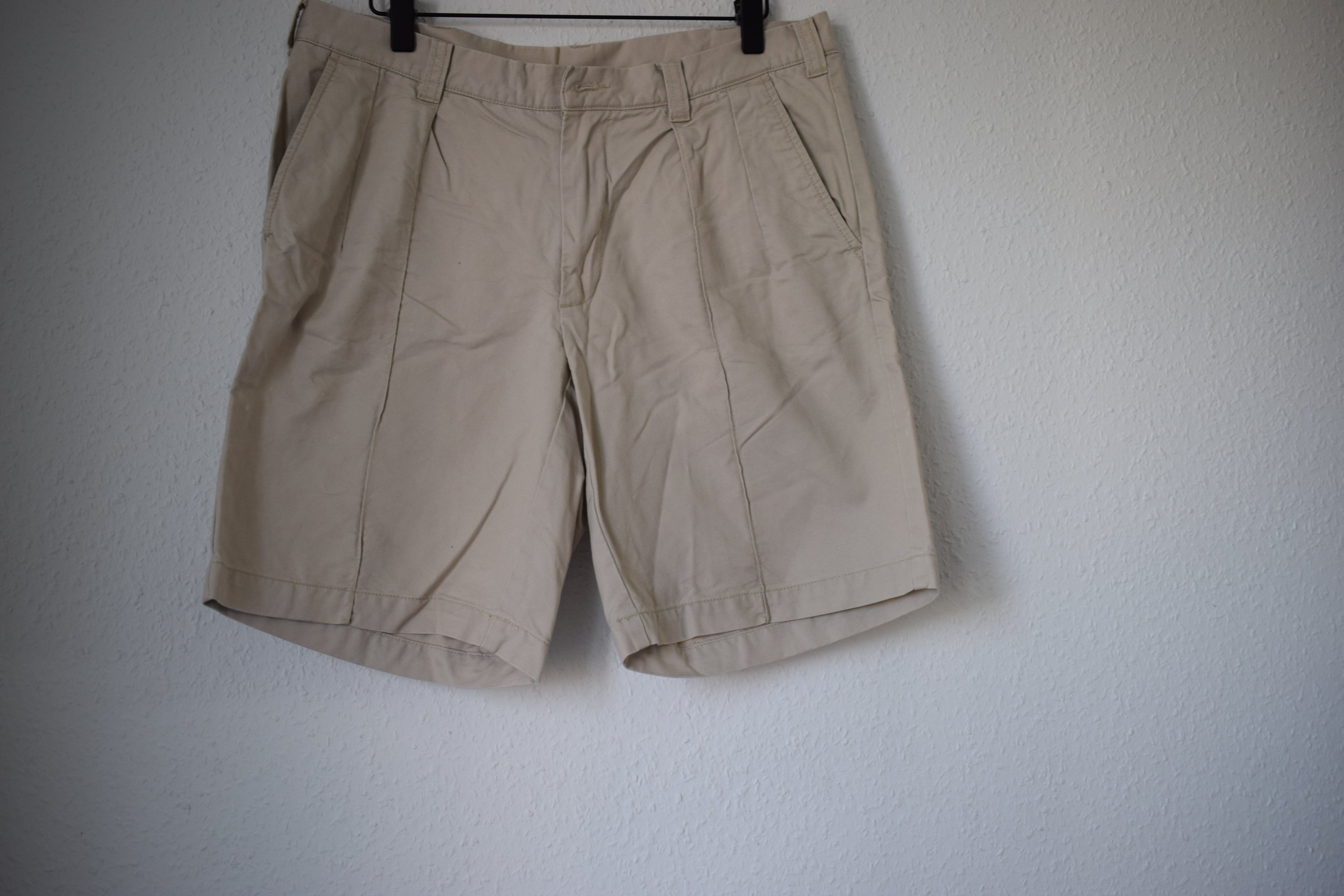 Men's Gant Chino Shorts in Tan - Size W32