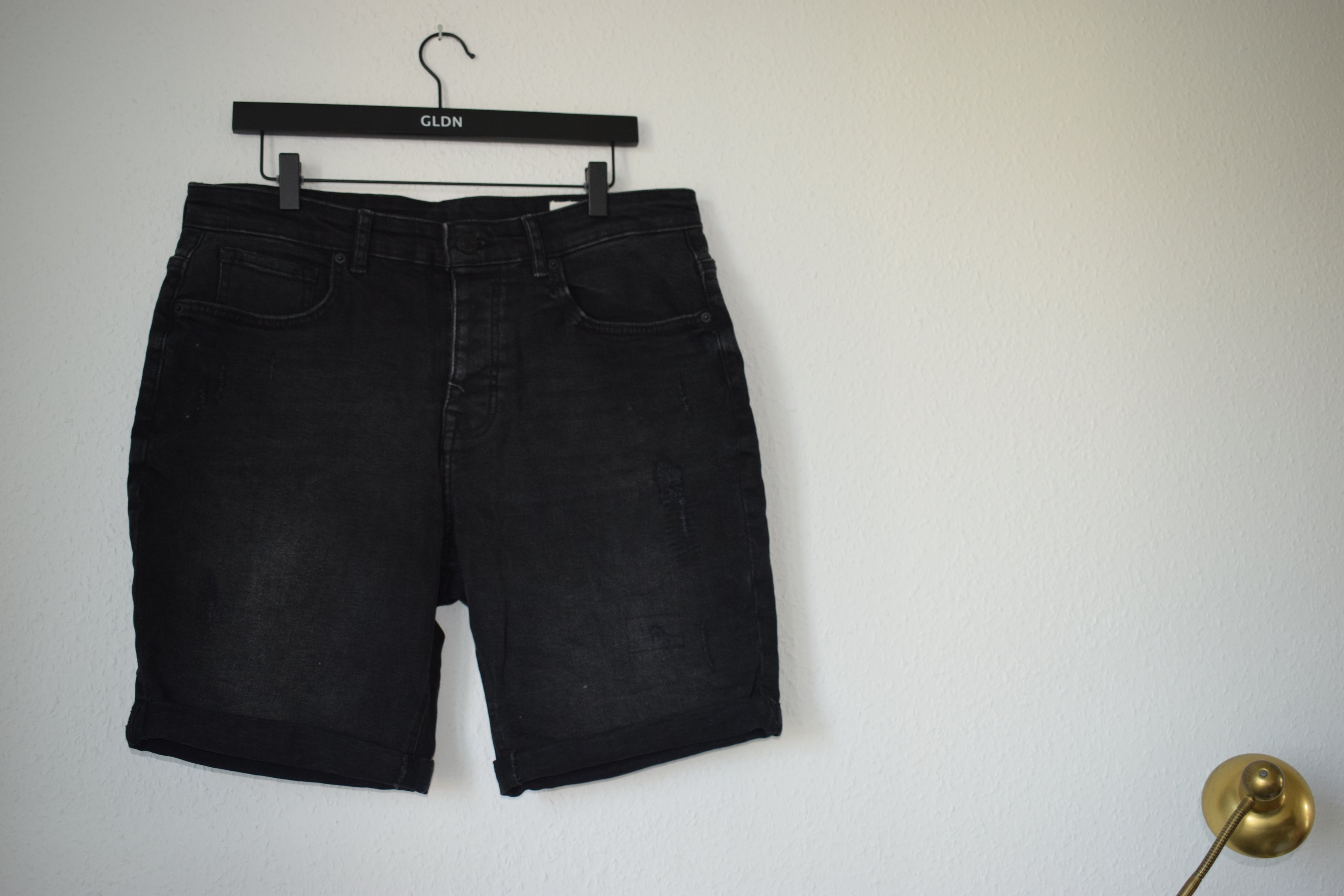 Men's Black Denim Straight Fit Distressed Shorts - W36