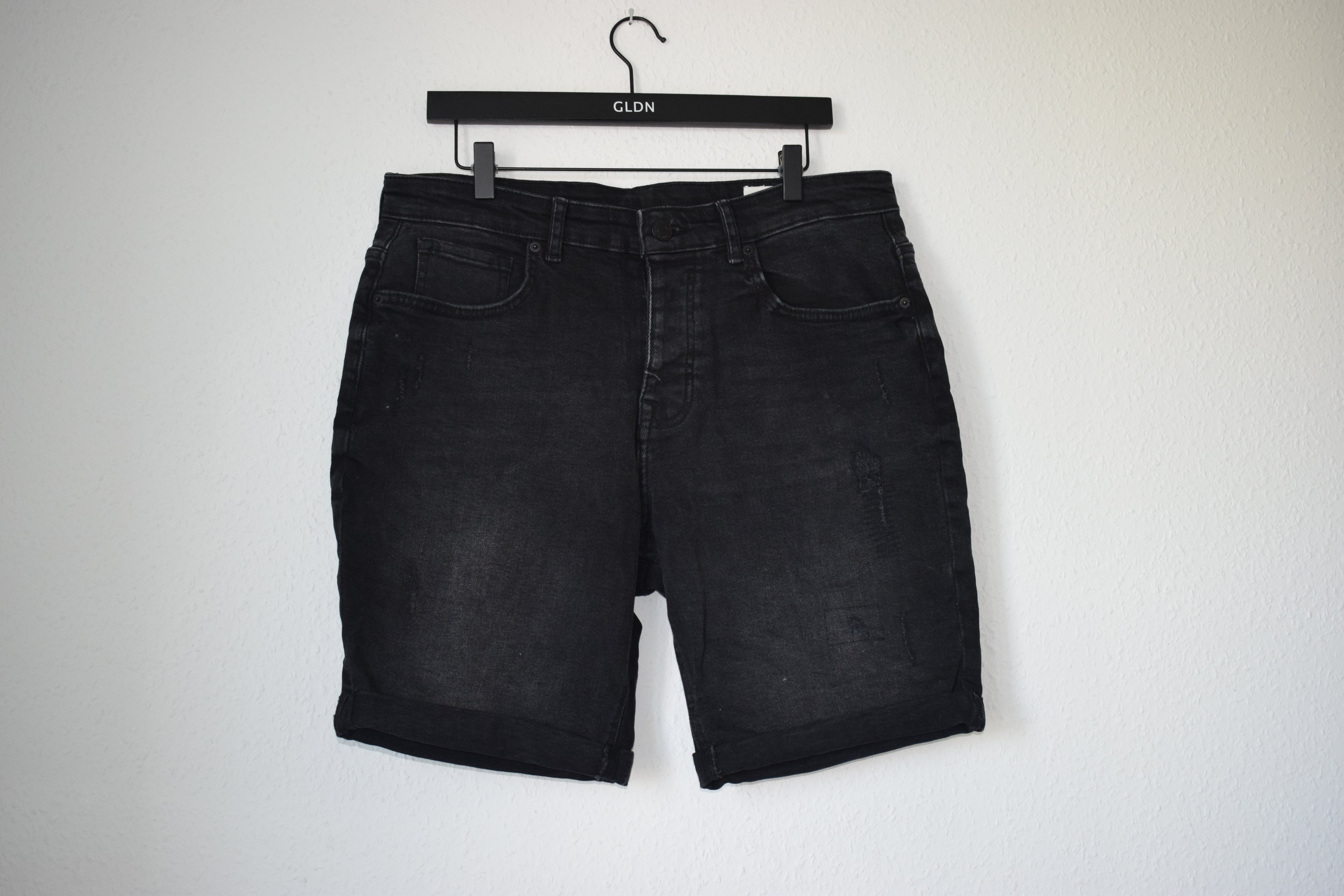 Men's Black Denim Straight Fit Distressed Shorts - W36